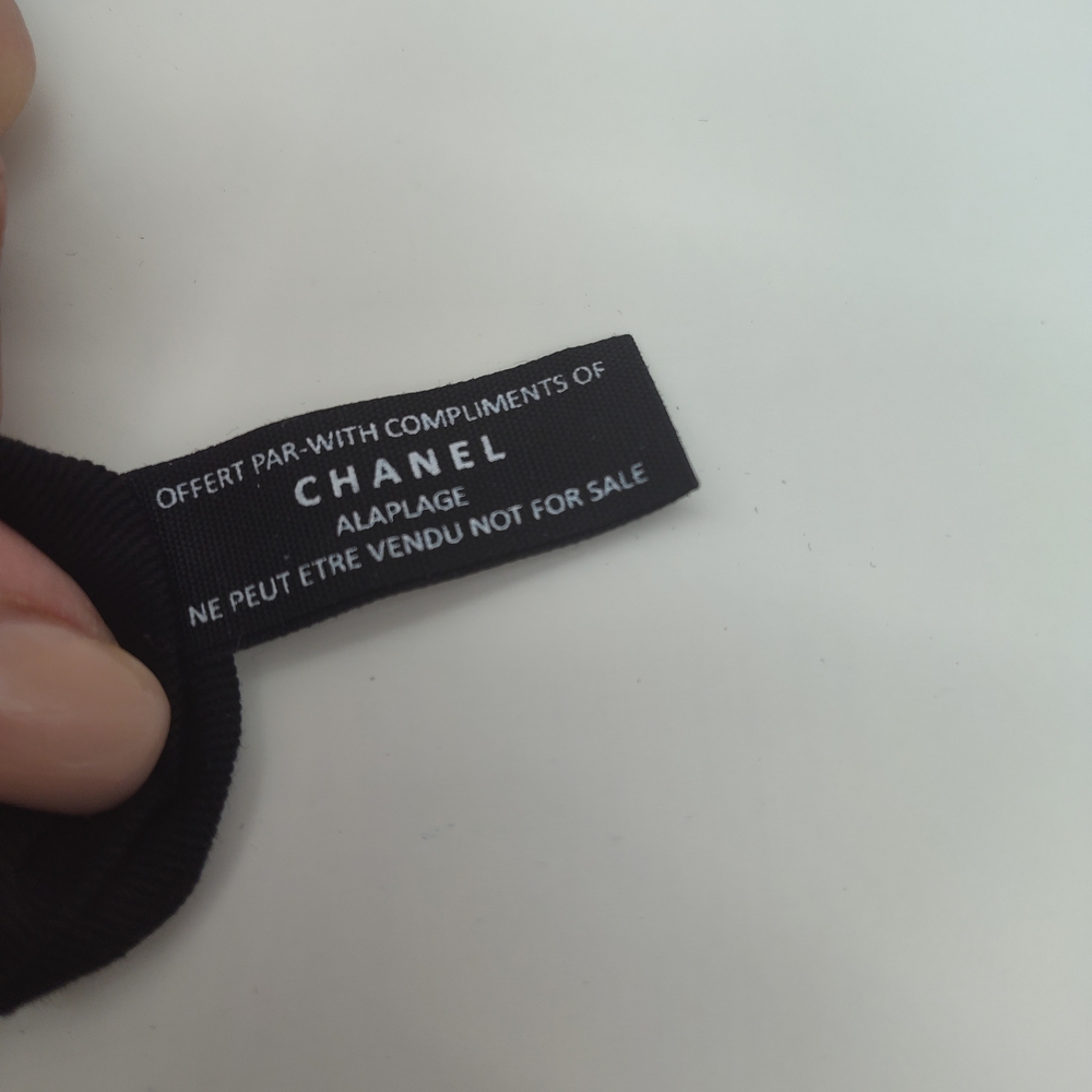 CHANEL Jute Cosmetic Pouch CC Logo Beige Black Beauty Gift NIB Large - Picture 4 of 7